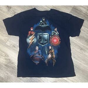 Justice‎ league, boys size medium t shirt